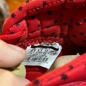 Brand new Jordan’s size 9.5 these are from 2015 never worn.